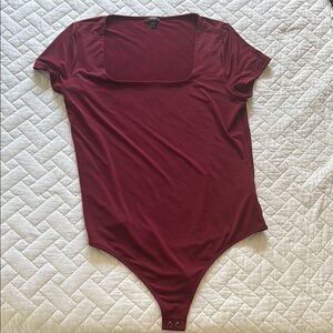 Express Body contour Bodysuit - L, Burgundy, short sleeve, square neck